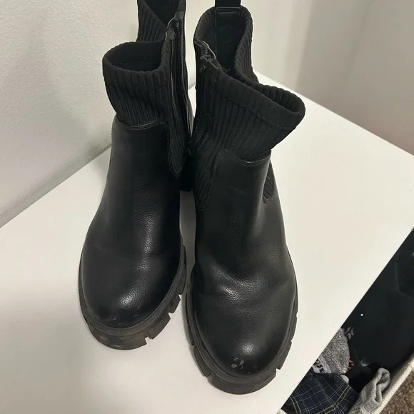 Torrid Chelsea Boots - Picture 3 of 5